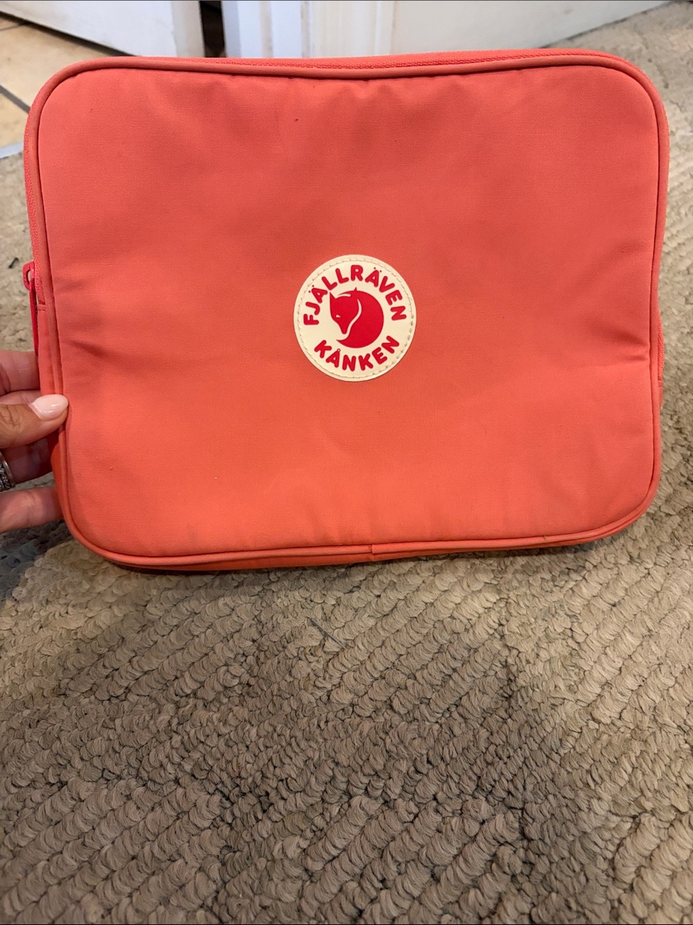 Kånken Coral Tablet Case